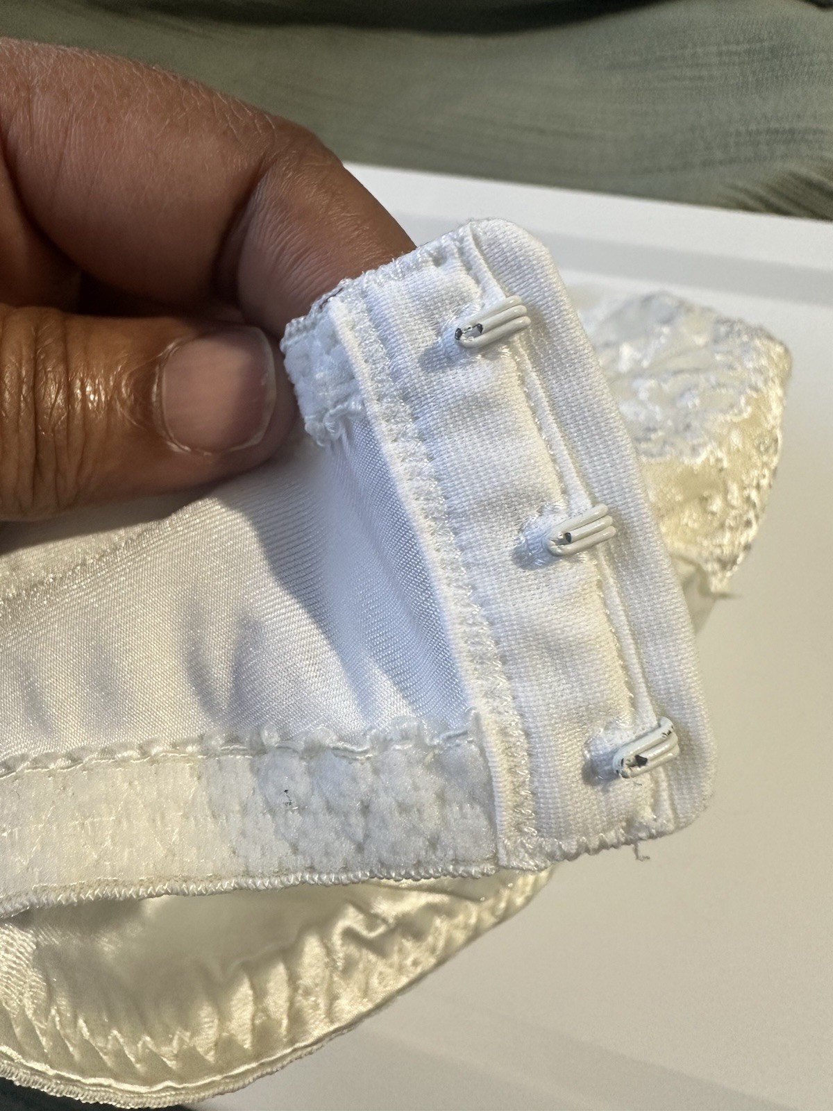 Vassarette Vintage 1980s White Lace Bra 38DDD Nylon Polyester Spandex