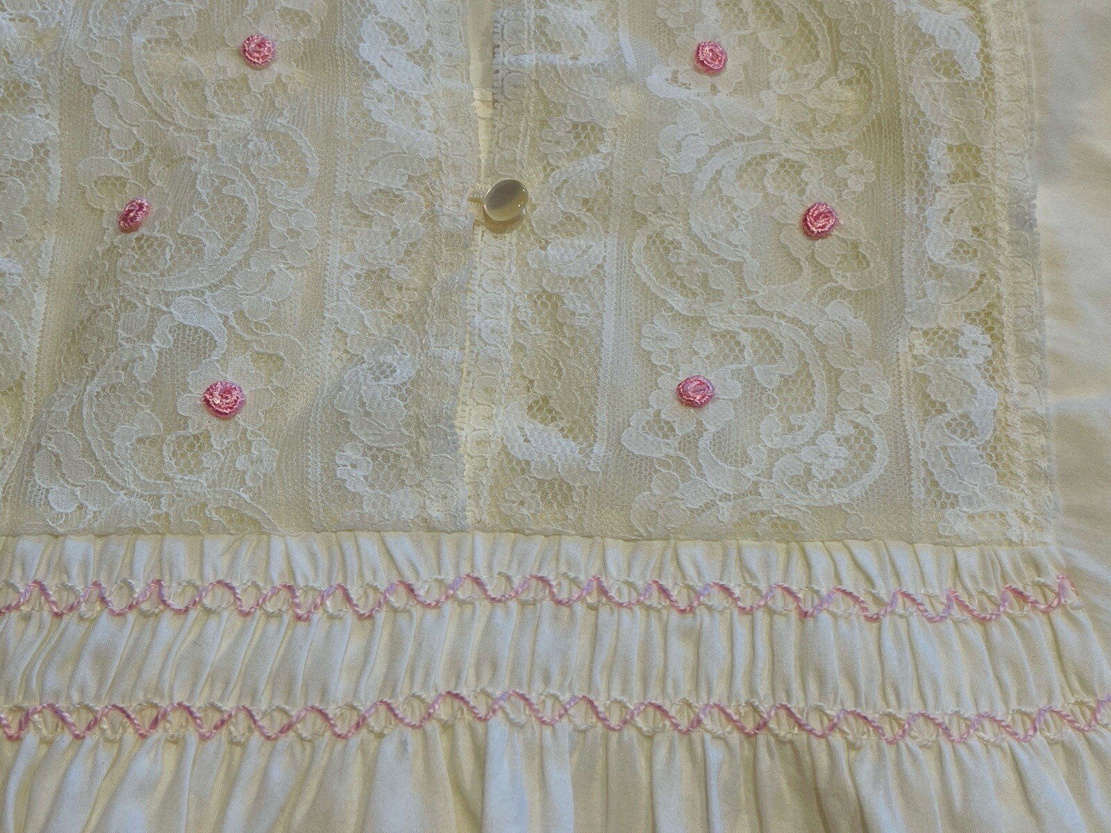 BARBIZON FEATHAIRE LONG NIGHTGOWN IVORY LACE & PINTUCKING YOKE MED NEW TAG VTG