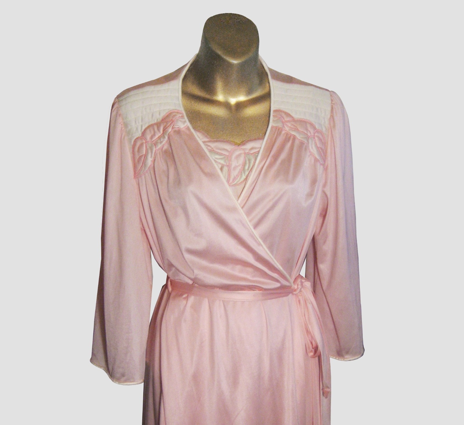 VTG VANITY FAIR PRETTY PINK PEIGNOIR SET LOVELY EVERYDAY LOOK COMFORTABLE USA SM