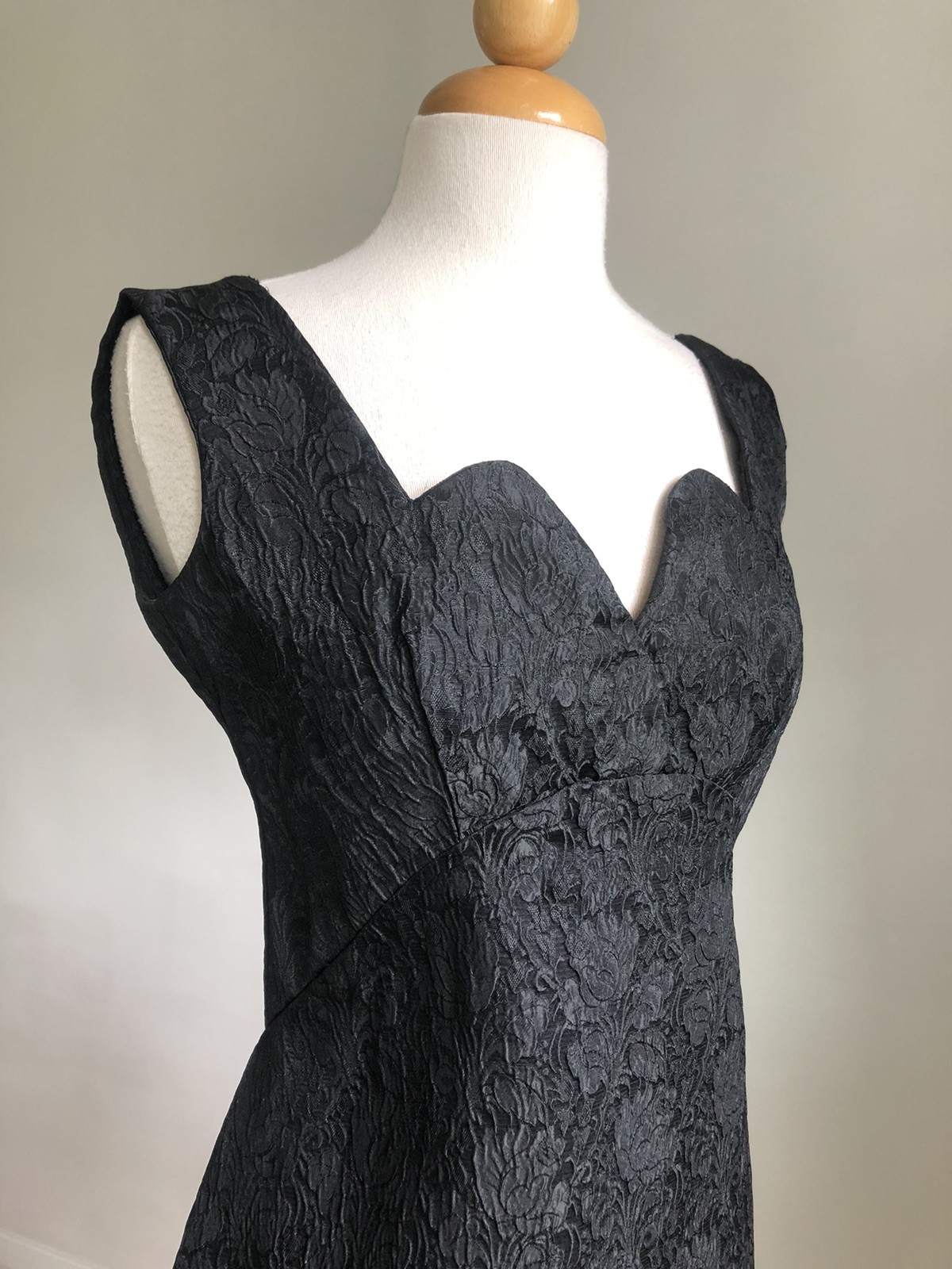 STUNNING VTG 60s VOGUE Couturier Design Black Brocade Sheath Handmade Dress XS/S