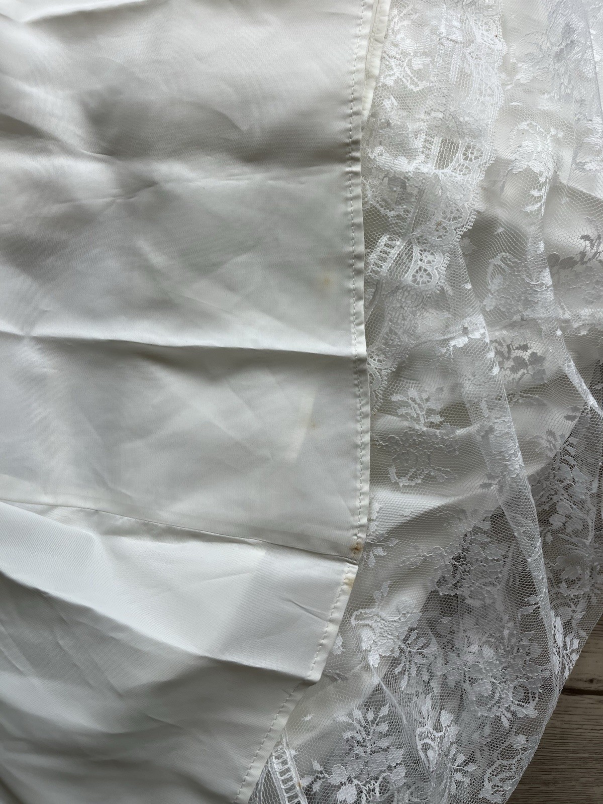 Scott McClintock White Lace Bridal Gown 8 V Neck Flutter Slv Wedding Dress