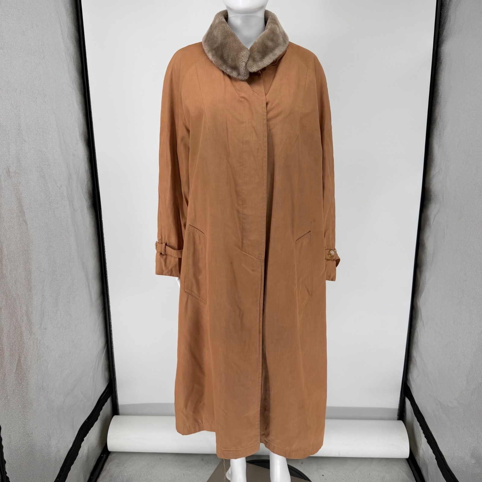 Vintage 1970s Misty Harbor Borgazia Faux Fur Lined Any Weather Coat (L/XL)