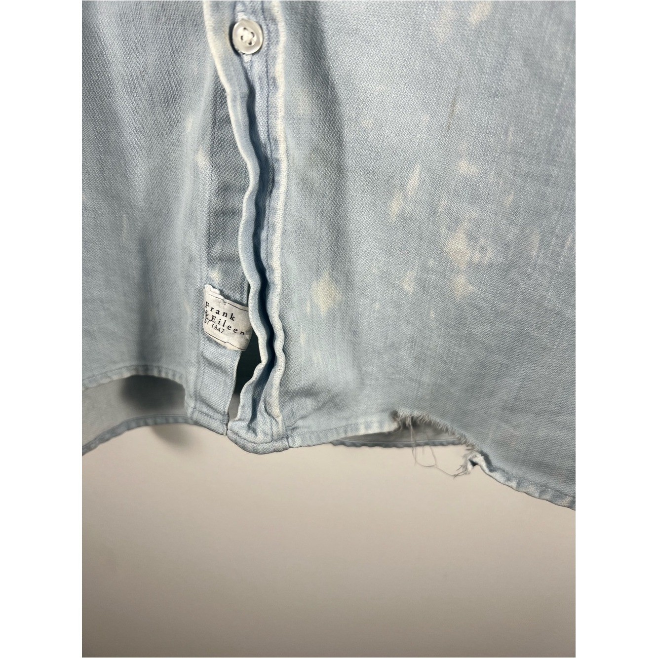 Frank & Eileen Famous Button Down Cotton Denim Distressed Splattered Shirt Sz L