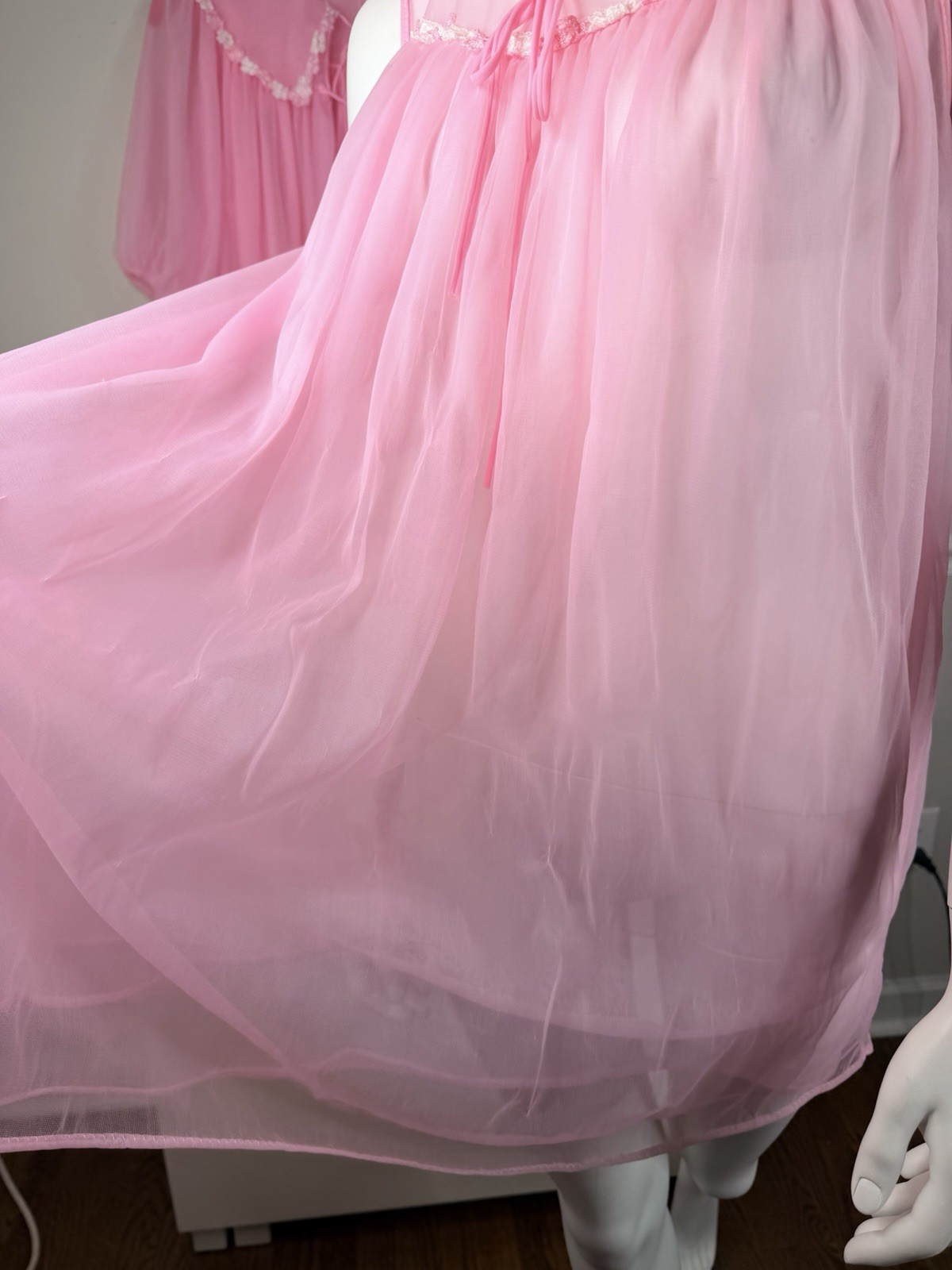Vintage 60s pink Chiffon Peignoir set layered Babydoll Bow Nightgown robe M
