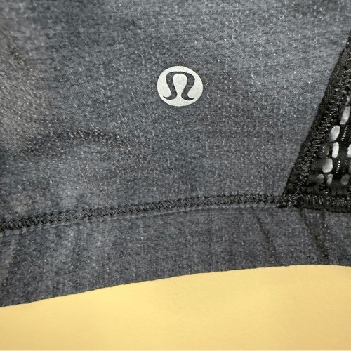 Lululemon Run Nada Black Gray Lace Full Zip Size 6 Activewear Jacket Reflective