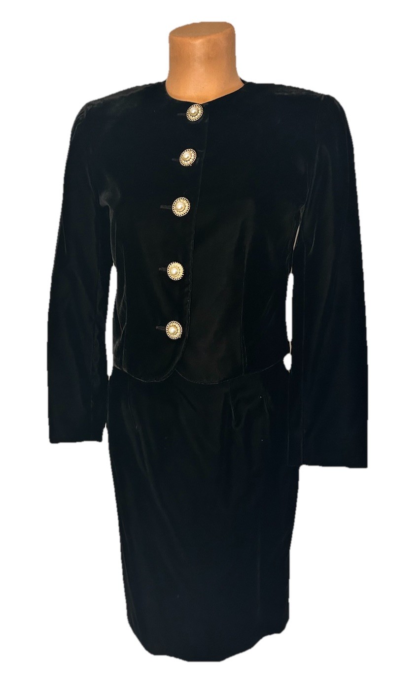 Vtg Black Velvet Faux Pearl Button Skirt Suit Jacket Blazer Charter Club 2P USA
