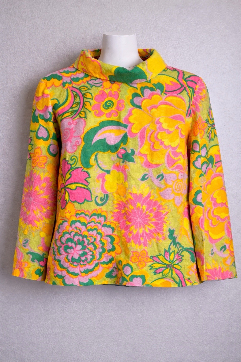 60’s VTG Mod Psychedelic Floral Cotton Lawn Mock Top QueenCasuals Boxy L? No Tag