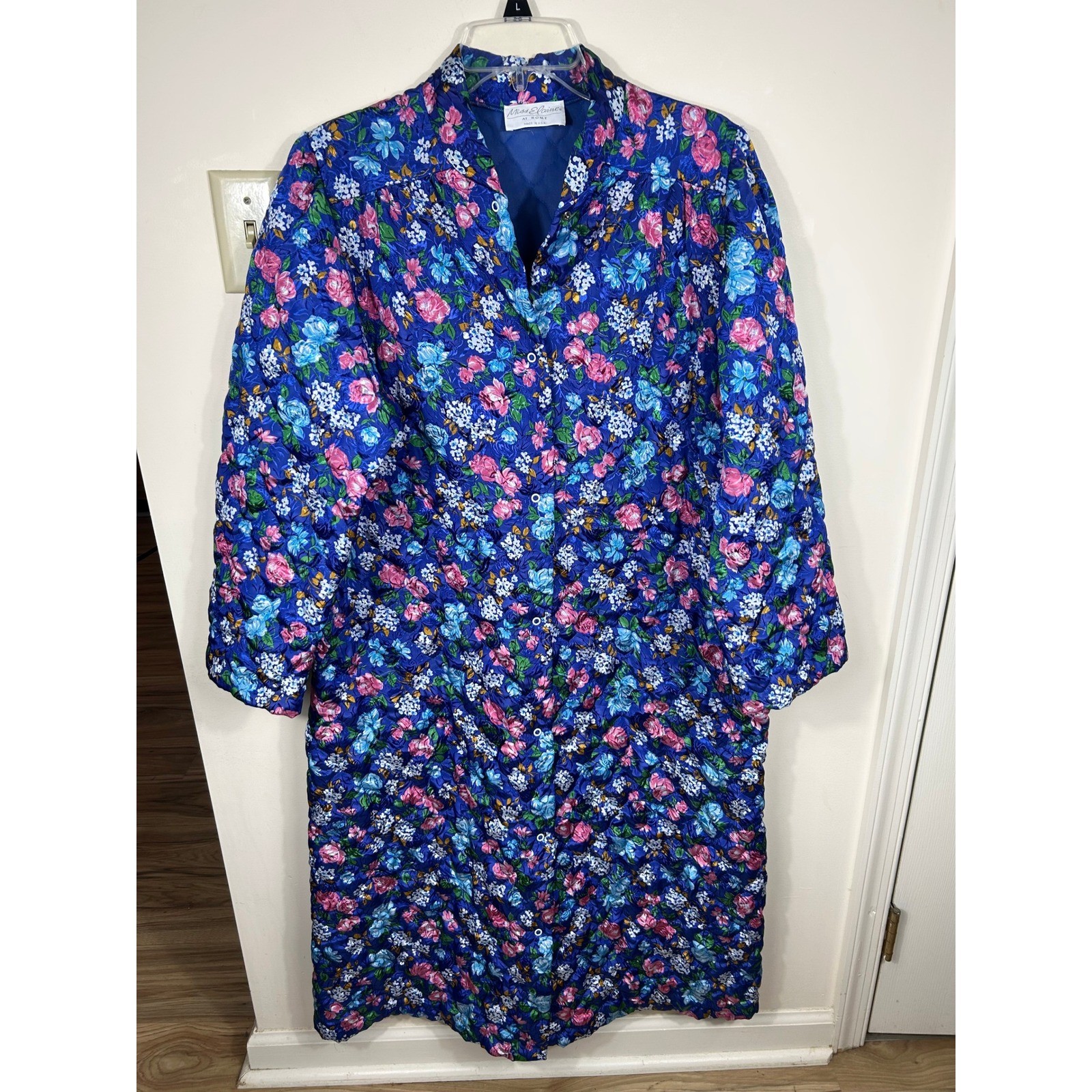 Miss Elaine VTG House Coat Robe Womens L Satin Quilted Blue Floral Cottagecore