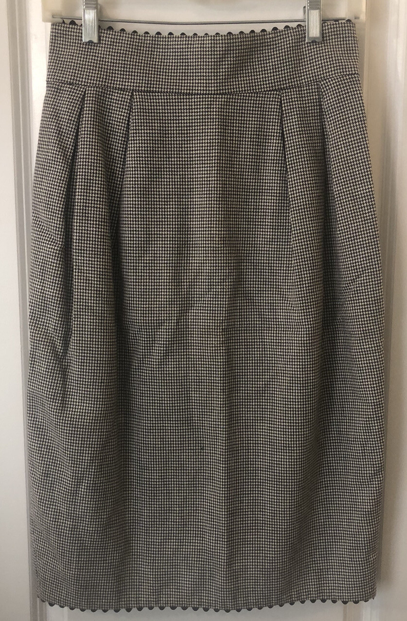 Vintage 1980s CULLINANE 2 Piece Suit With Ric-rac Trim B/W Houndstooth Size 8
