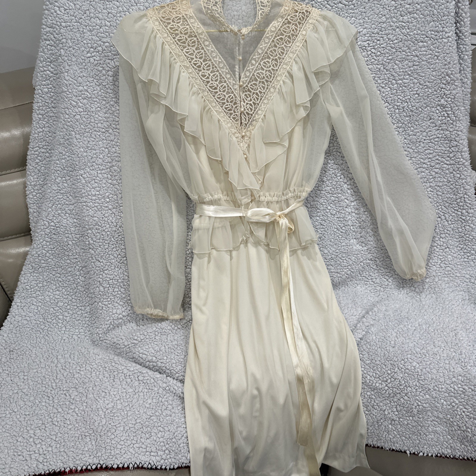 Vtg 70s ILGWU Ivory Peignoir Style Dress Sheer Chiffon Lace Yoke 9/10 Cottage