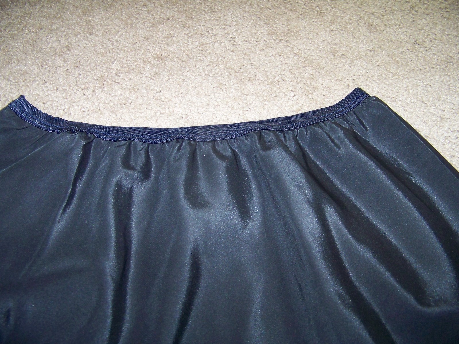 Vintage Womens Long Half Slip Medium Nylon Black w/Lace Made USA CLEAN NICE