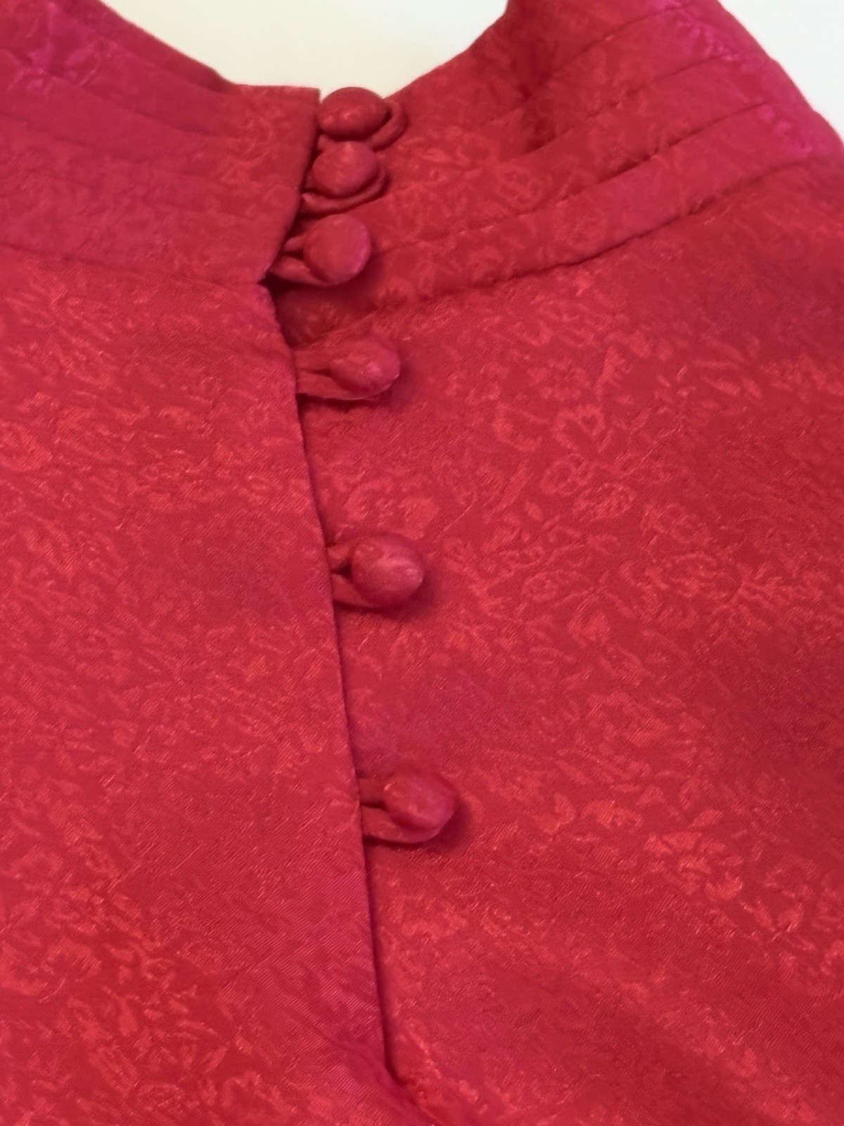 VTG Reddish Blouse, Faint Pattern. Made In Korea. 100% Polyester But Feels Silky