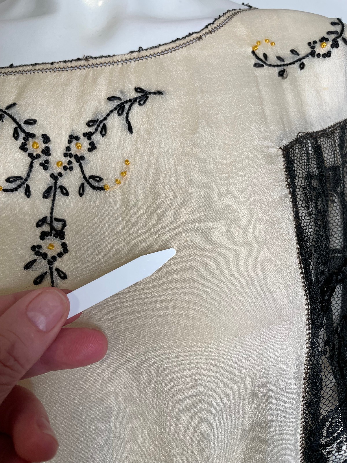 Antique 1900s Ivory Black Silk Dress S M Art Deco Flutter Lace Sleeves Embroider