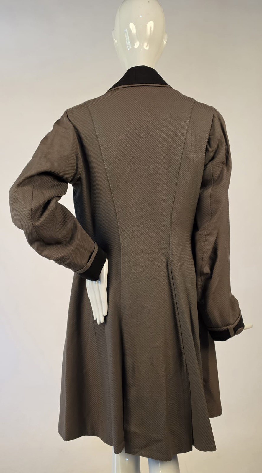 EDWARDIAN RIBBED WOOL WALKING SUIT JACKET W BLACK SILK COLLAR + CUFFS