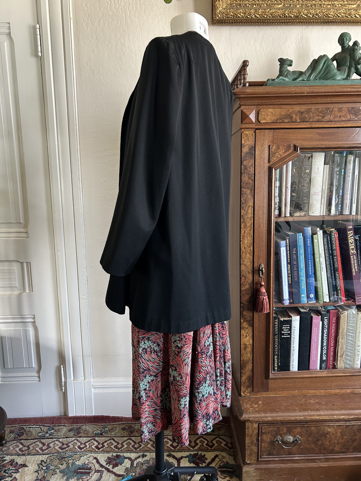 1940s Vintage Black Tailored Swing Coat Jacket Hand Lined Open Front Padded S/M