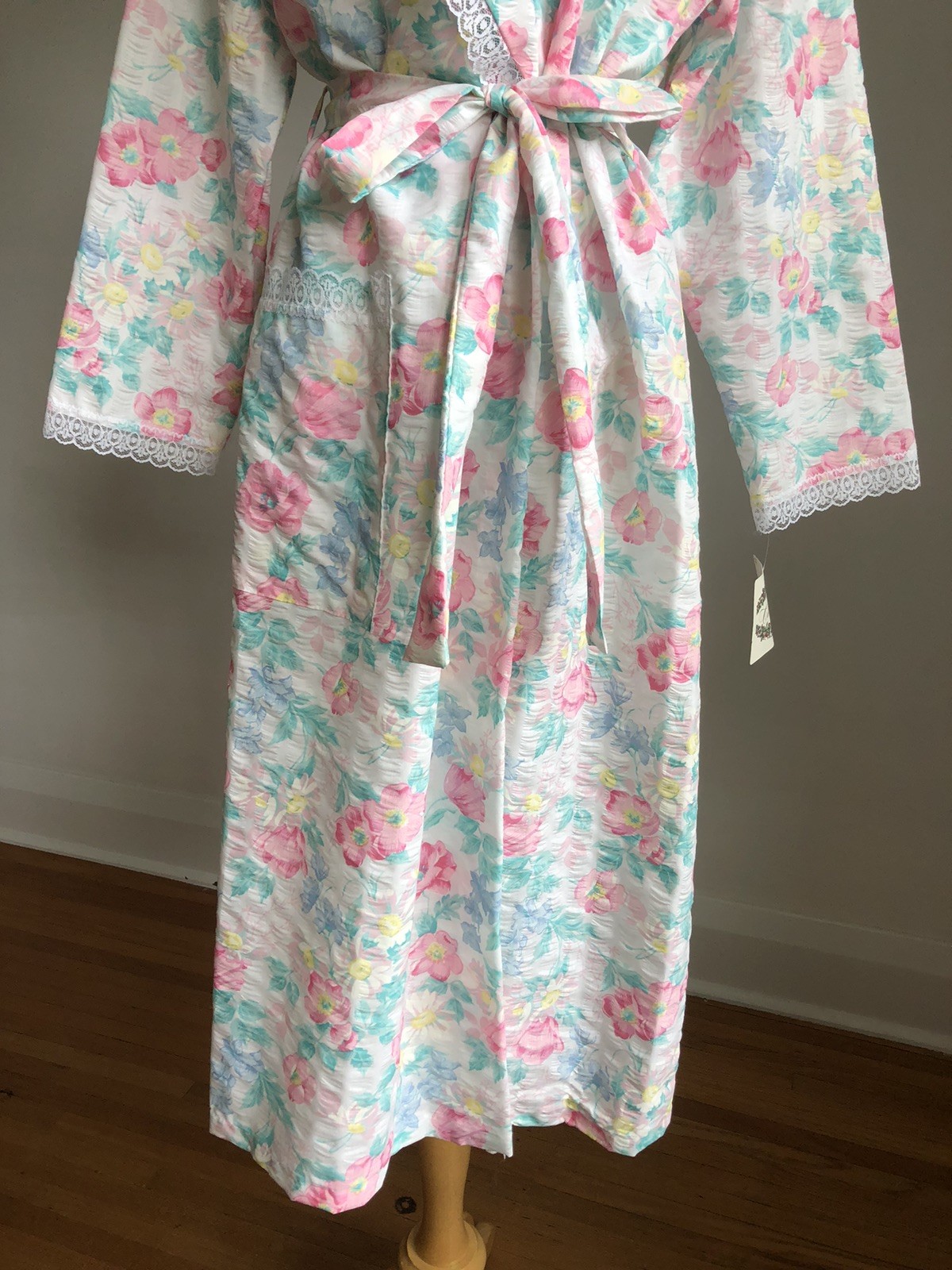STUNNING NWT VTG CACHET Floral PolyCottton & White Lace Full-length Robe SZ M