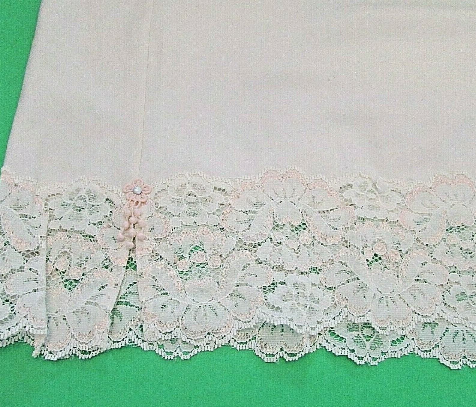 Evan-Picone Non-Stretch Slippery Polyester 25.5&Prime; Half Slip Petticoat S USA made