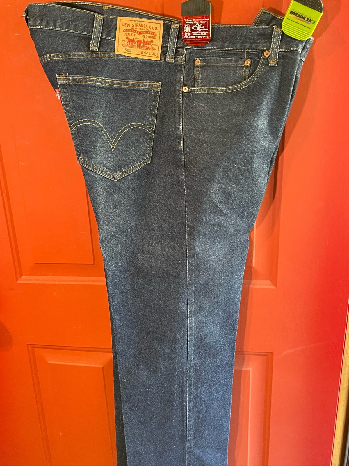 Levi&rsquo;s 505 Men&rsquo;s 42×32 Regular Straight Fit Dark Wash Blue Denim Jeans (#M)