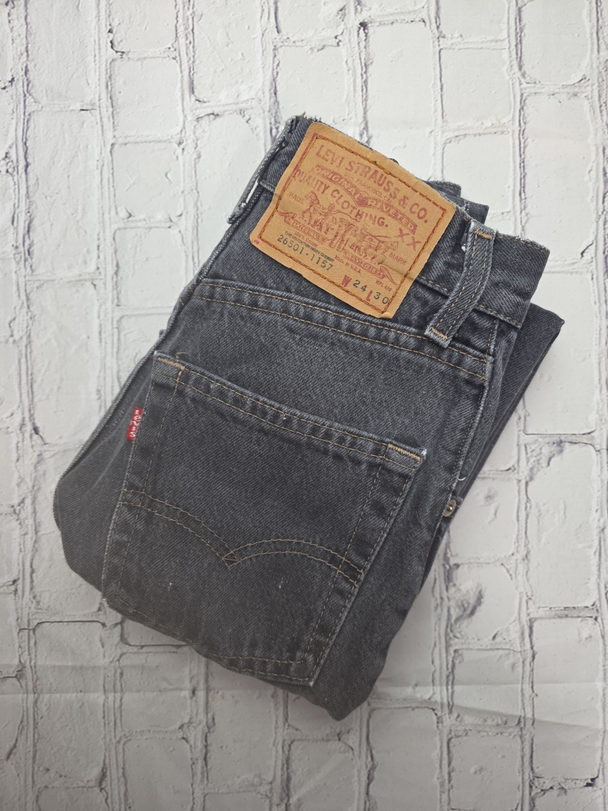 Vtg Levi&rsquo;s Women&rsquo;s 24×30 Black Denim Jeans