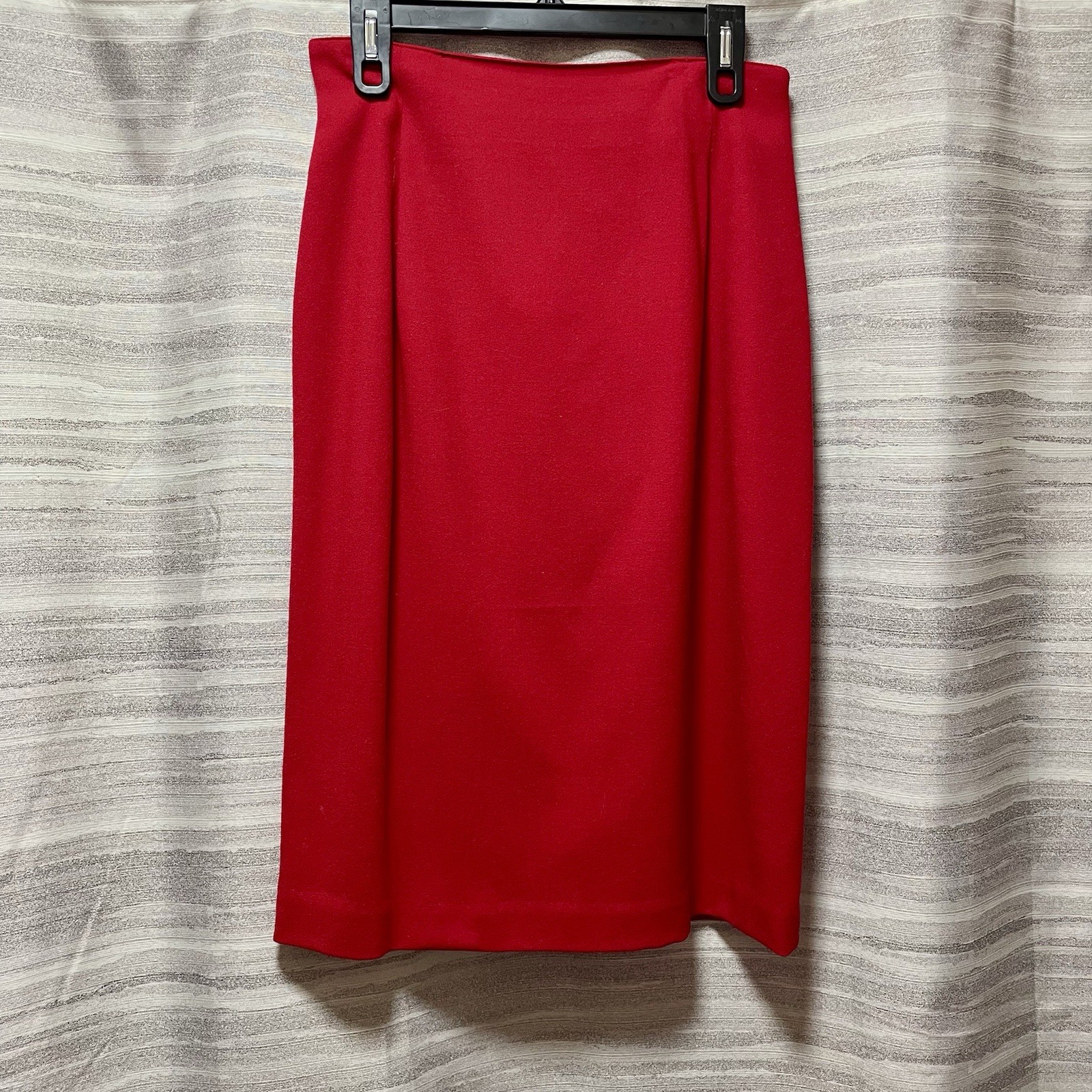Vintage 100% Pure Wool Skirt 12 Red Midi Pencil Classic Preppy Valerie Stevens