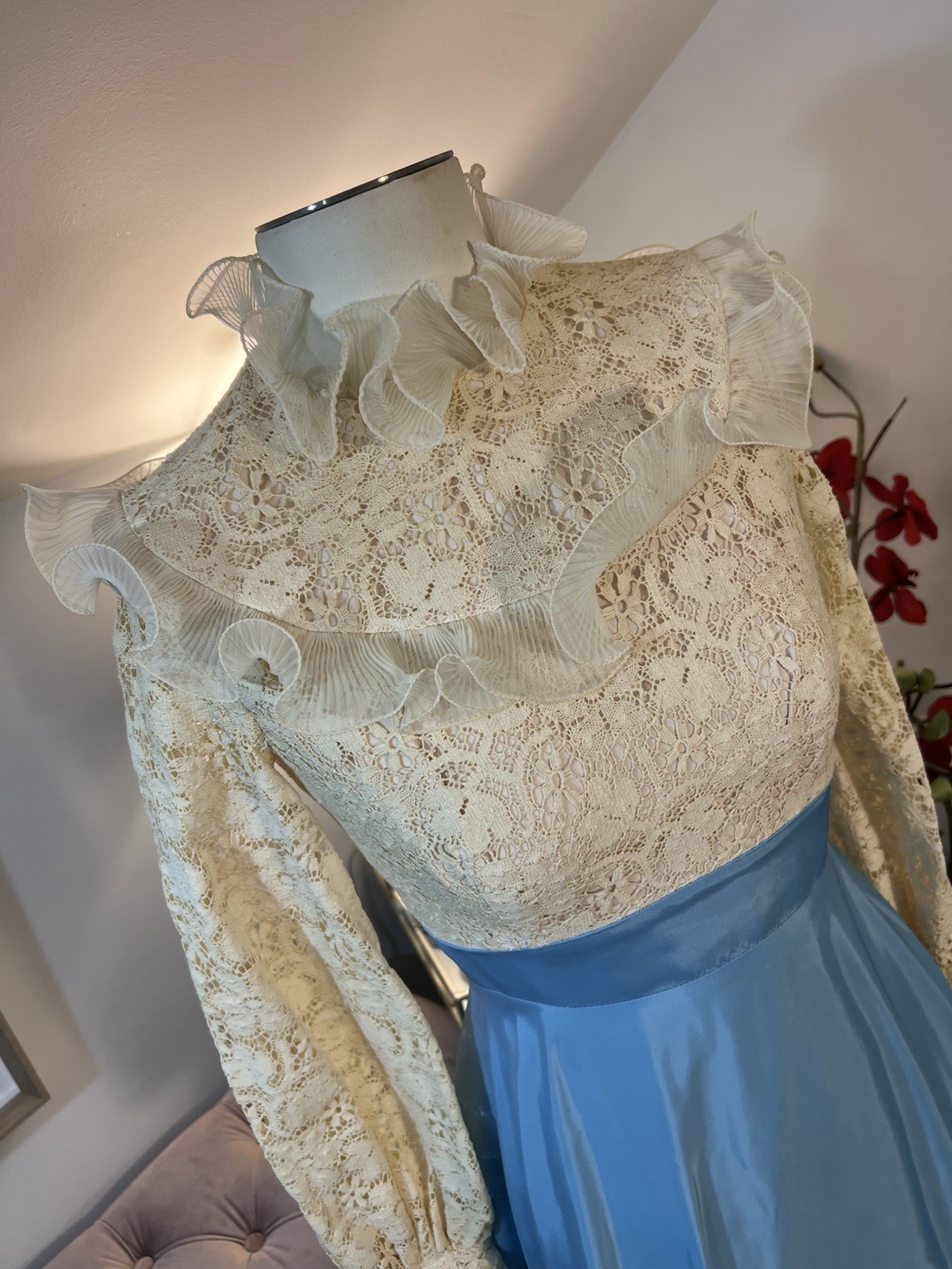 VTG Victorian Cottagecore Bridgerton Blue & Cream Lace & Ruffle Dress SZ XS 0-2