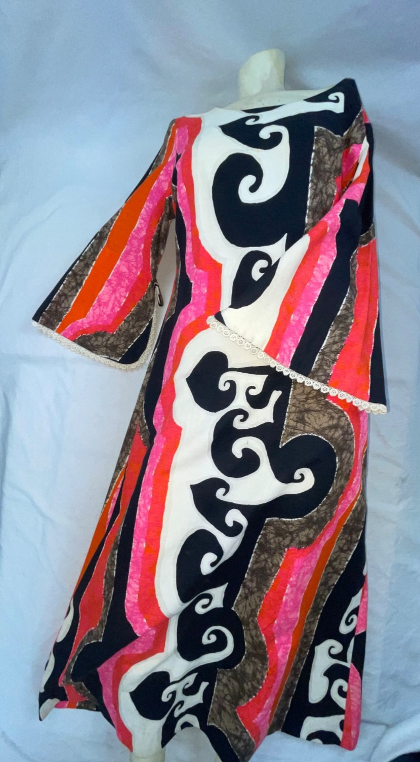 VTG 70S WOMEN CRAZY ABSTRACT PRINT BARKCLOTH HAWAIIAN CAFTAN DISCO HIPPY DRESS