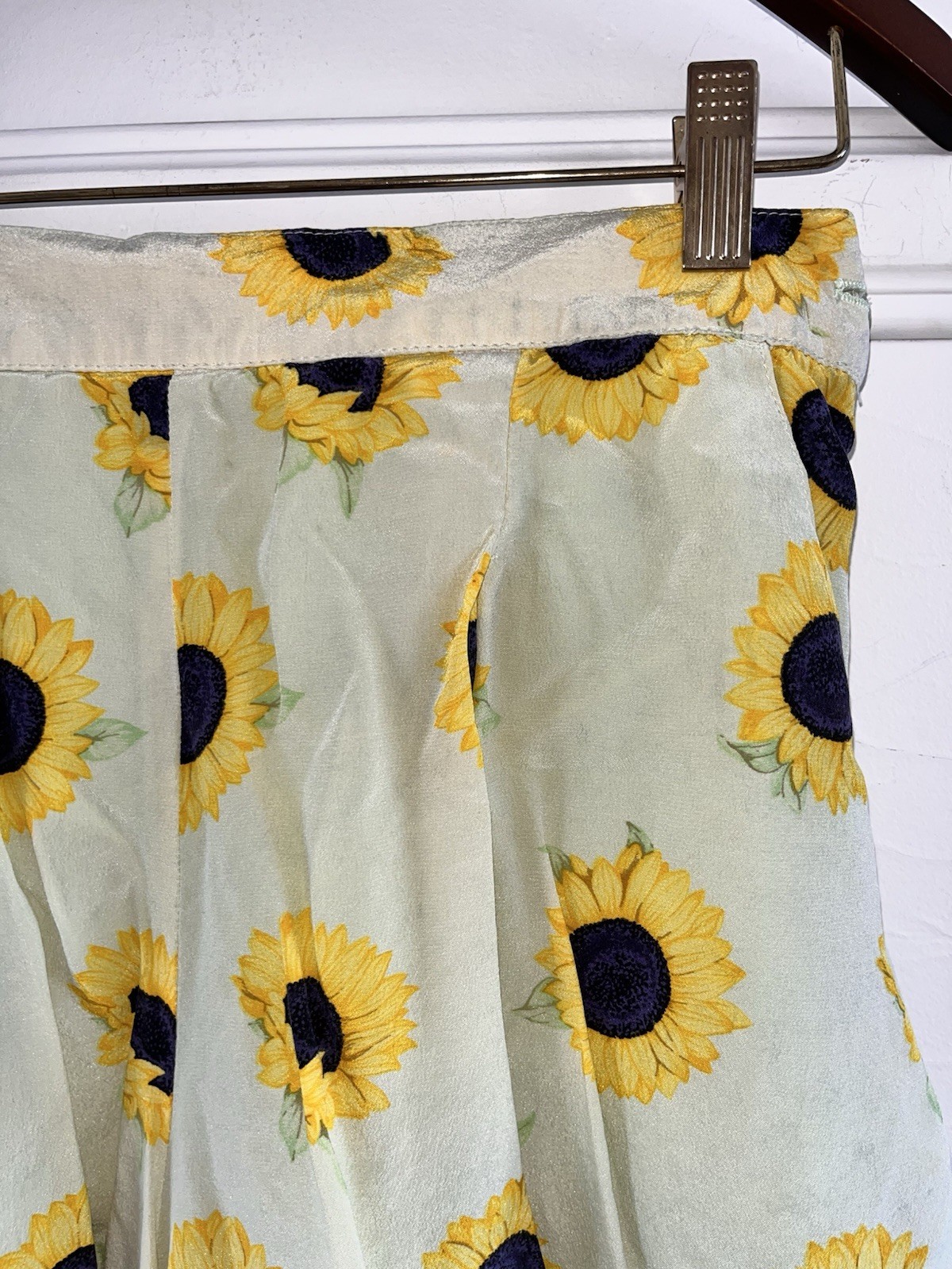 Vintage ESCADA 100% Silk Lined Sunflowers 🌻 Flowy Shorts Germany Made Sz 36 6