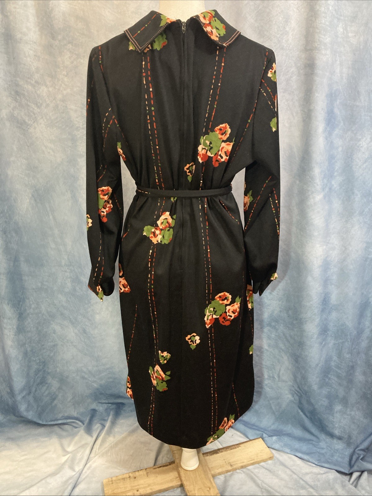 Vintage 1970s CLOVIS RUFFIN Ruffinwear Dress Western Dark Floral Jersey Knit