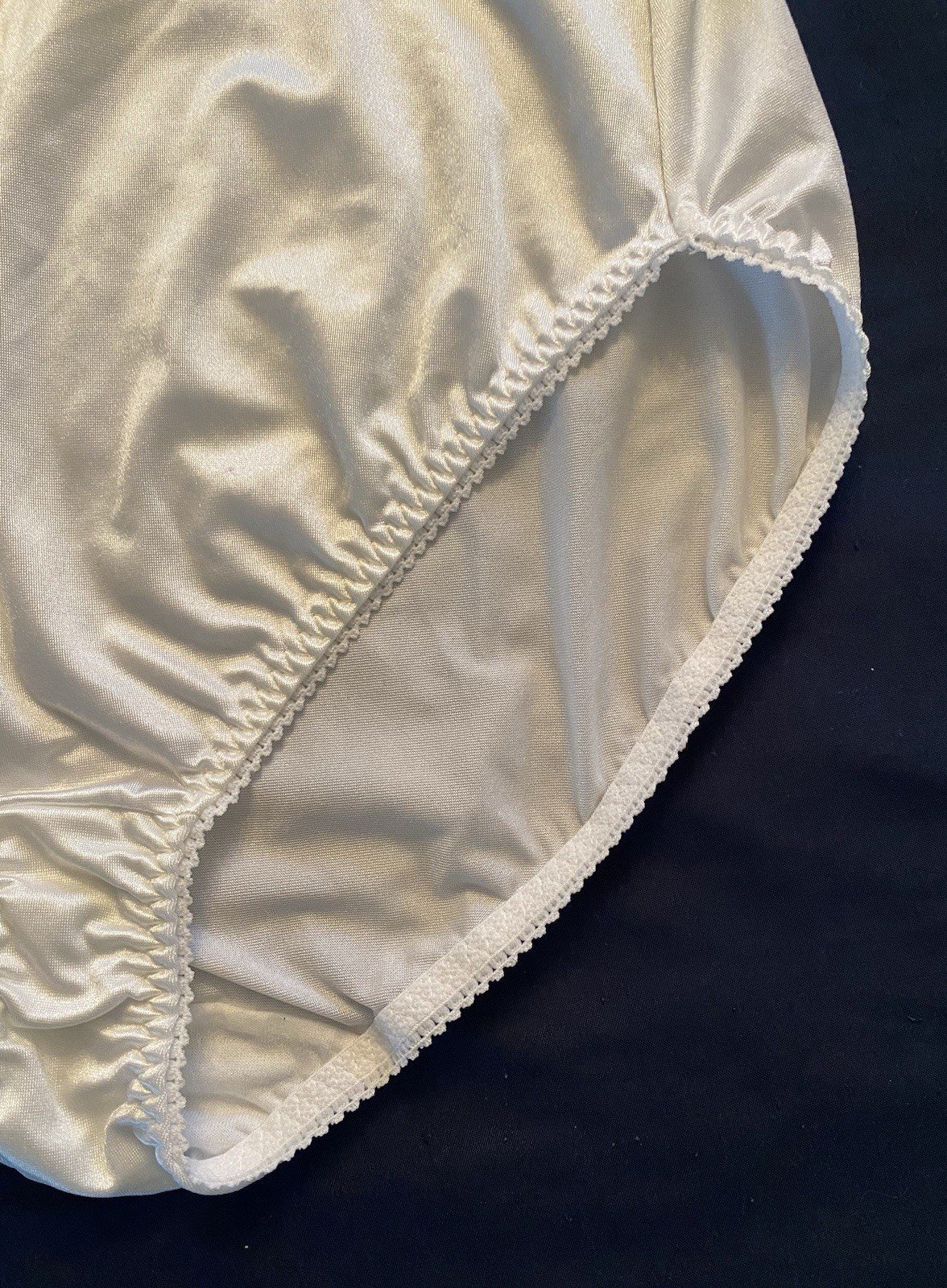VASSARETTE 3XL White Undershapers Hi Cut Brief Satin Nylon Panties Light Control