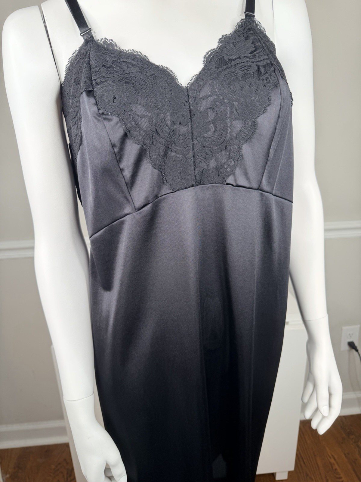 Vintage Dixie Belle Slip Lingerie Womens 44 Black Lace Trim Chemise Made USA