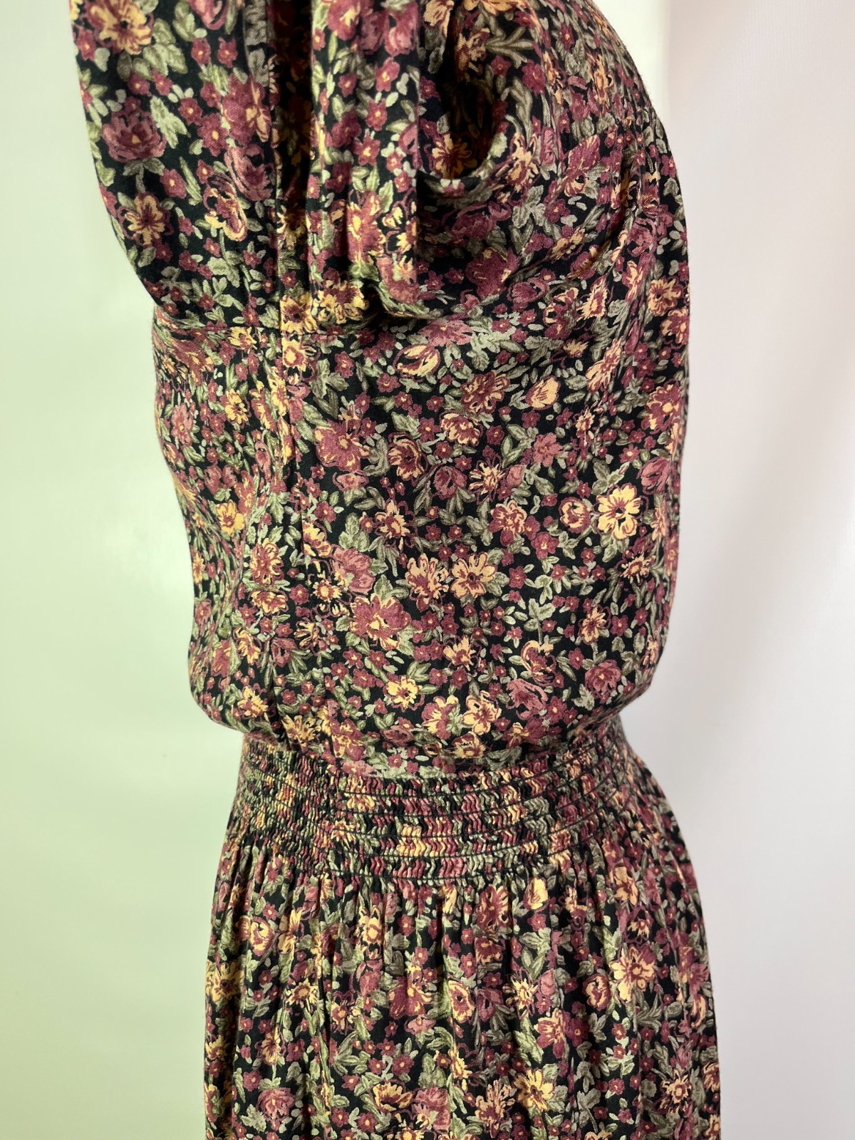 Vintage 80s Taurus II Size 8 Dark Floral Dress Smocked Waist Union Made