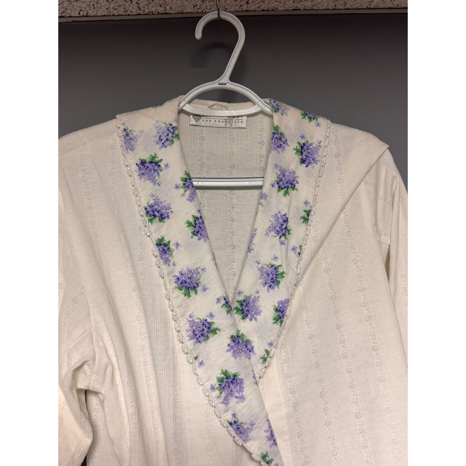 Vintage Eileen West Robe White Pointelle Floral Trim Wrap Petite USA Made 1993