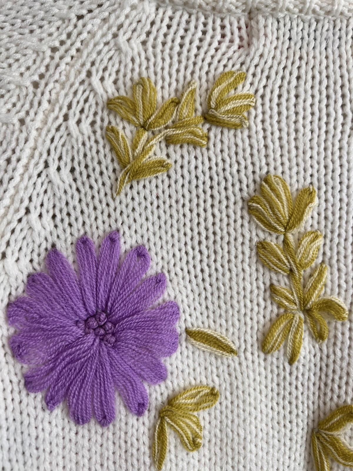 1960s Glamour Knit acrylic embroidered sweater Size 44 Flowers
