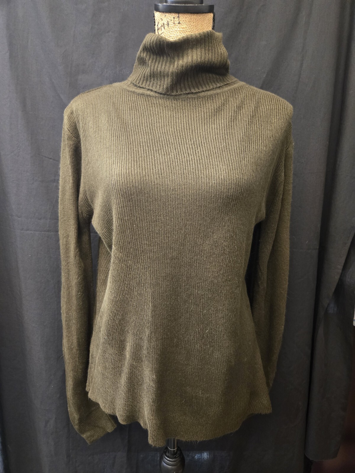 Vintage Hand Loomed Hand Full Fashioned 100% Acrylic Sweater Turtleneck Size L