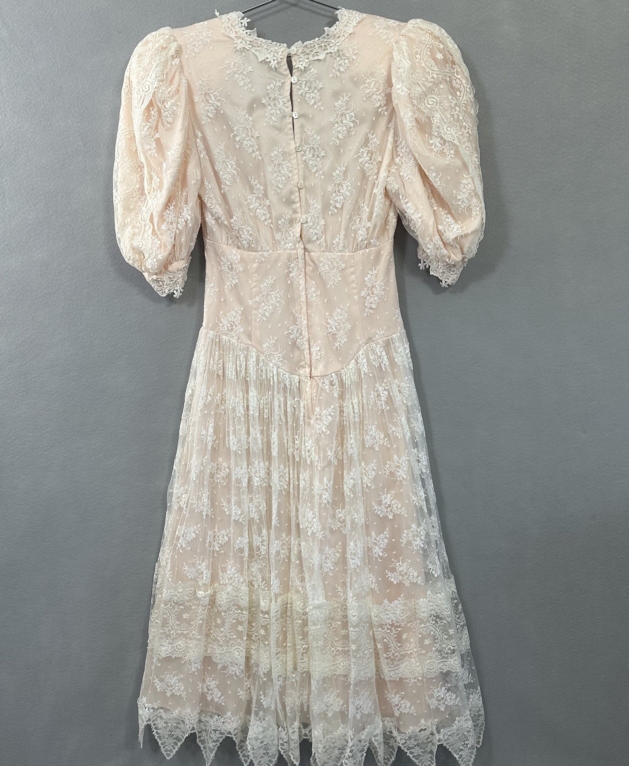 Vtg Jessica McClintock Romantic Victorian Floral Lace Dress Peach Cream SZ 8 USA