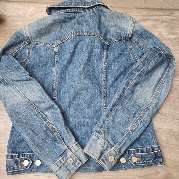 Vintage GAP Blue Jean Trucker Jacket Size M Denim Faded Y2K Timeless Classic