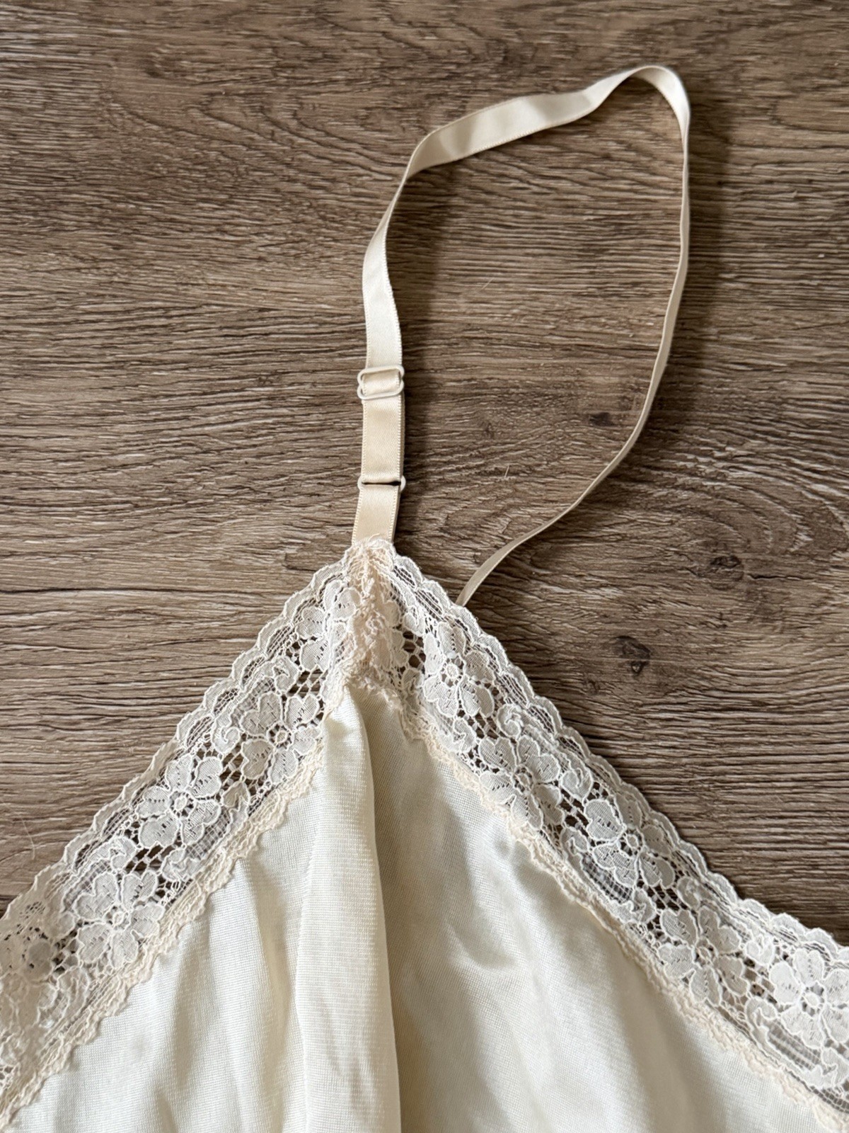 Vintage Vanity Fair Full Slip Dress Lingerie Womens 38 Nylon Lace Ivory