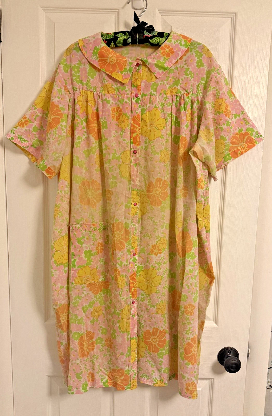 Vintage 70s Floral House Dress Snap Front Peter Pan Collar Pink Cottagecore XL