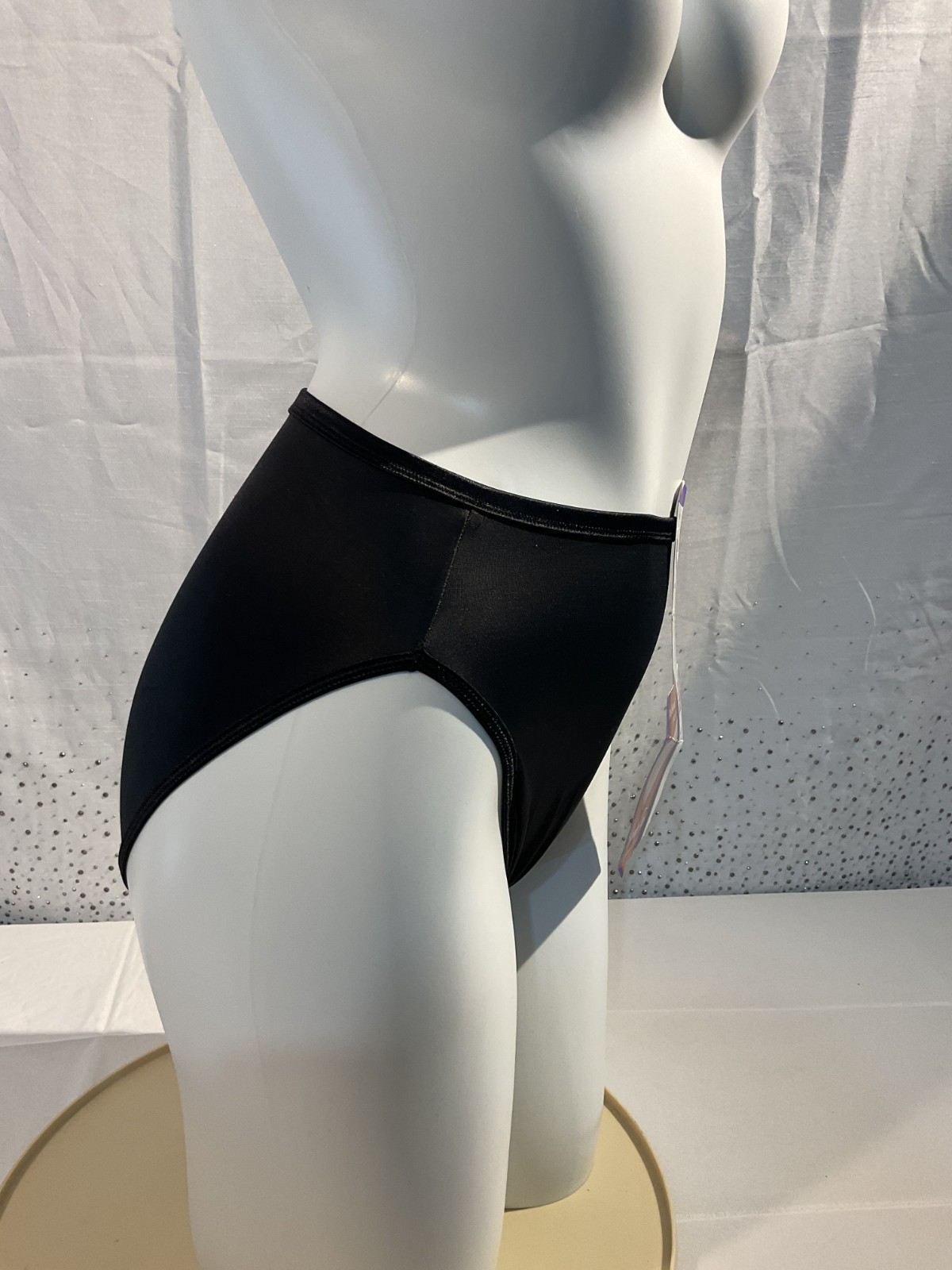 VANITY FAIR vintage NWT BLACK Microfiber Hi-Cut Brief Panties size 8