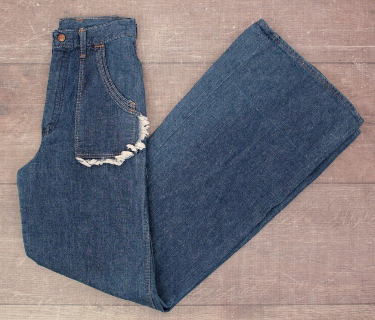 VTG Women&rsquo;s 70s Maverick Bell Bottom Jeans W/ Fray Trim Sz 25&Prime; 1970s Bellbottoms
