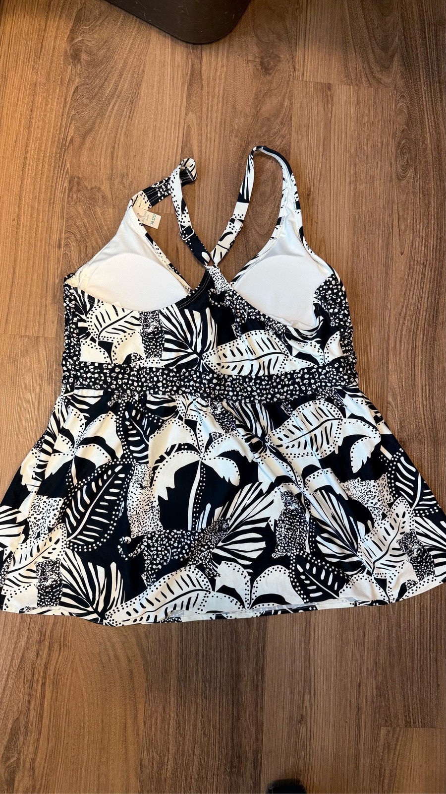 Coco Reef Tankini Top 38DD Black White Tropical Leopard