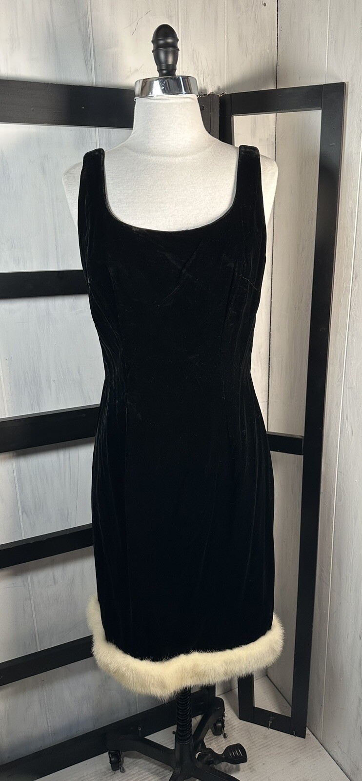 Vtg 60s/70s Lee Jordan Velvet LBD & Mink Hem Cocktail Dress, Size Small, Perfect