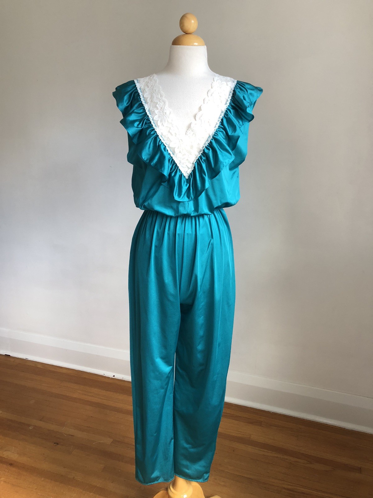 STUNNING VTG LADY CAMEO Dallas Teal Blue & White Lace Lingerie Jumpsuit Romper L