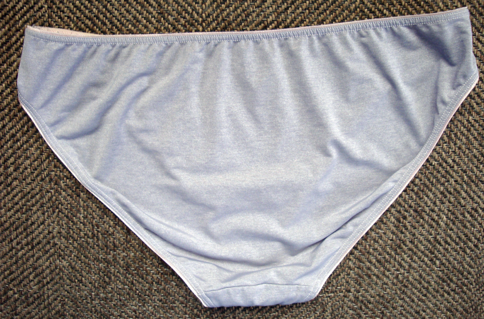 Vintage Victoria&rsquo;s Secret M Everyday Perfect Bikini Panty Smooth Silky Purple
