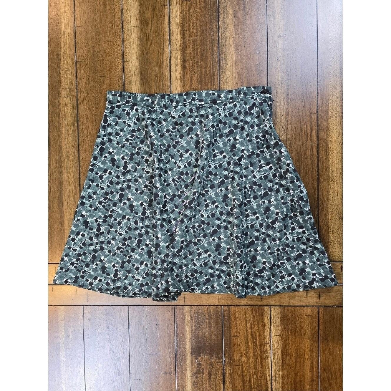 Retro Lightweight High-Waist Casual A-Line Mini Skirt Size Small