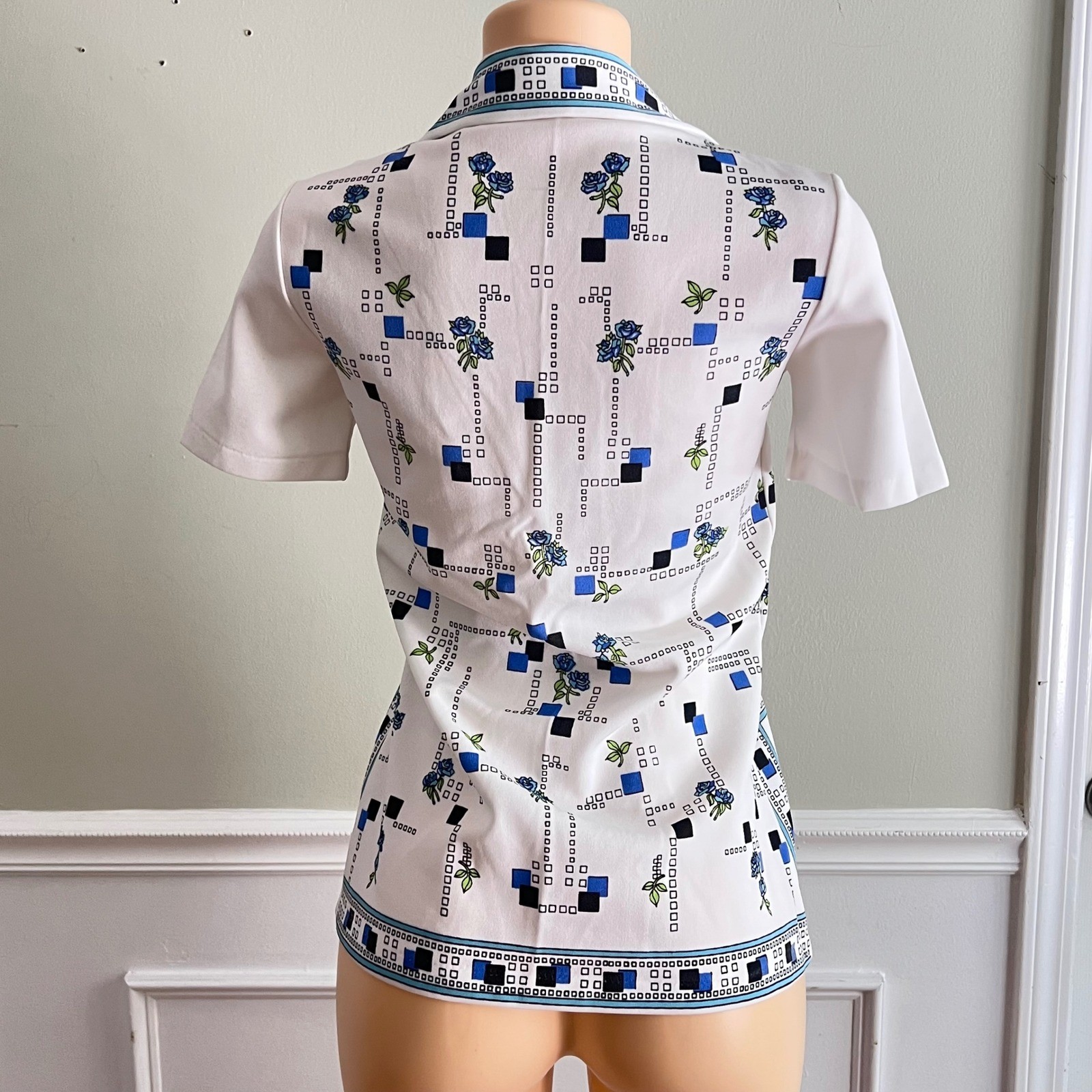 Smartique Button Up Blouse Sz S M Vintage 70s Floral Geometric White Blue Retro