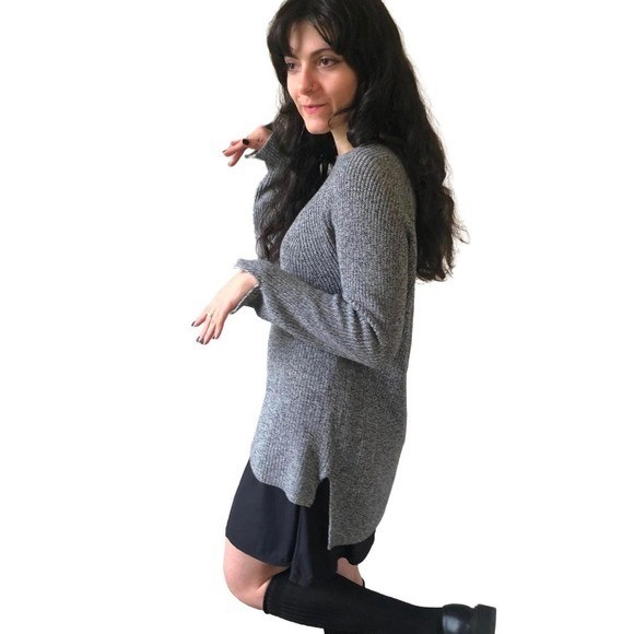 Vintage Crew Neck Ribbed Knit Gray Sweater