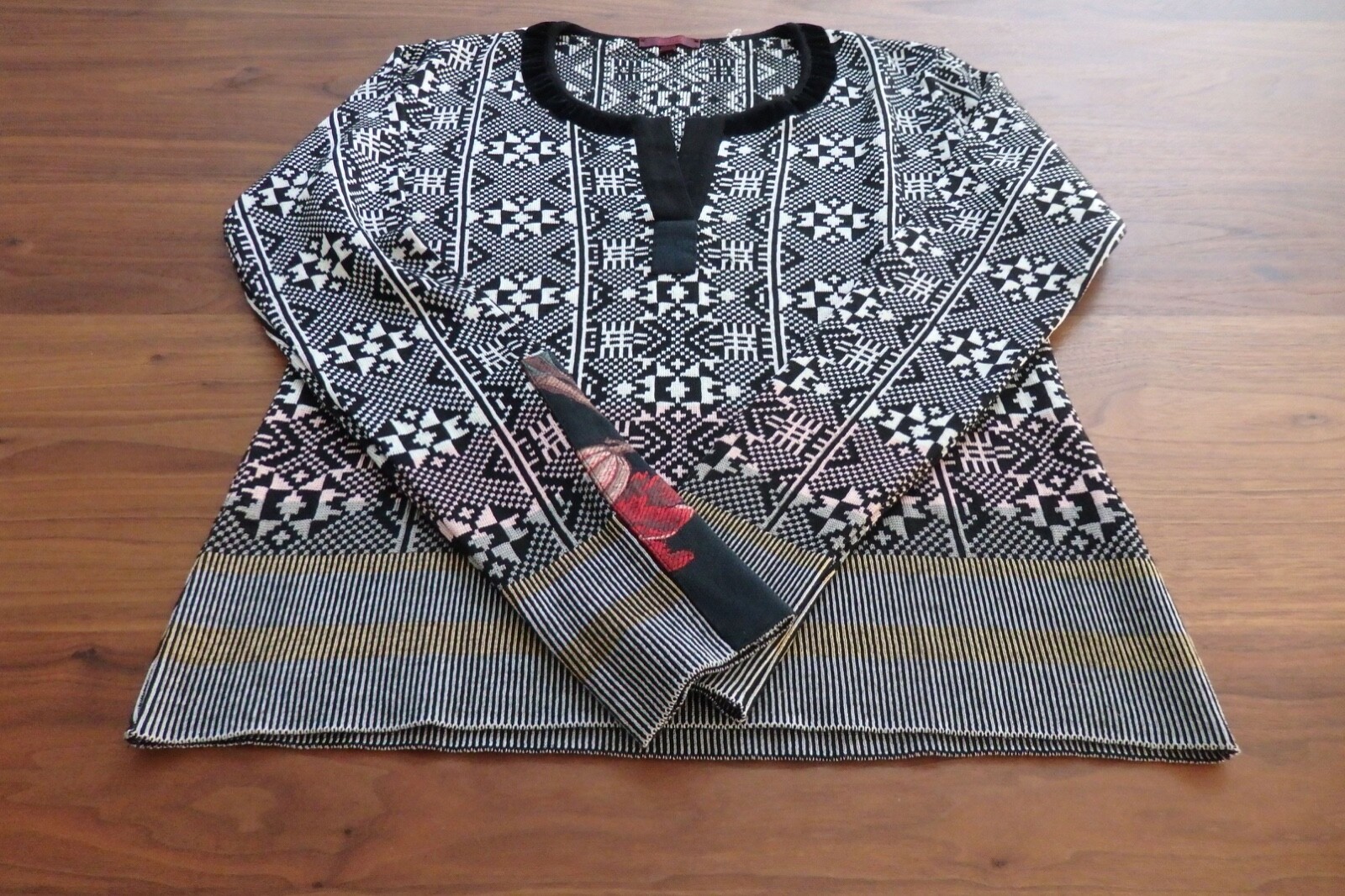 Vintage -KENZO-Sweater , V Neck ,New Without Tags,Size XL
