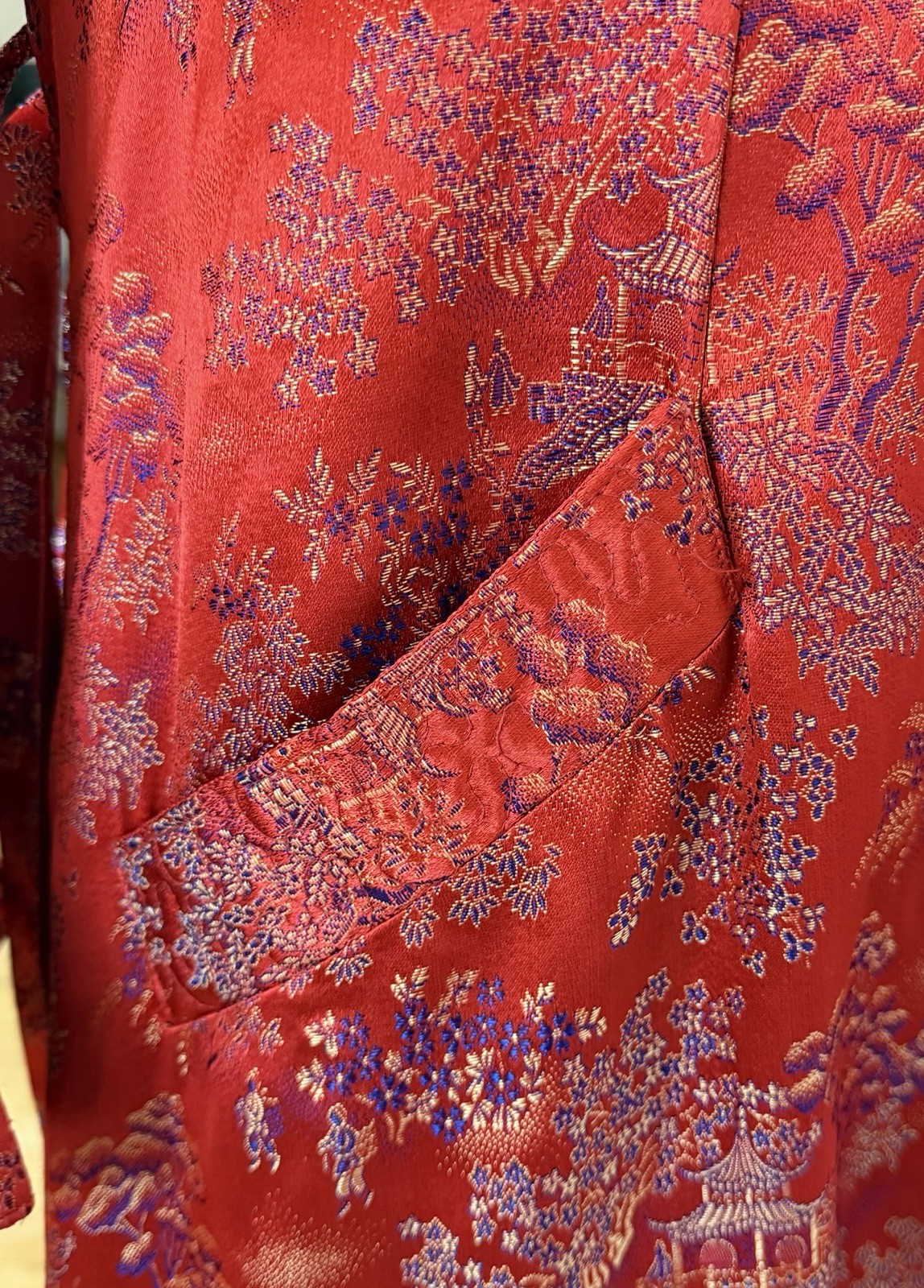 Vtg Red Chinese Brocade Robe Housecoat Hong Kong Womens 36/Small Sheila&rsquo;s RIP