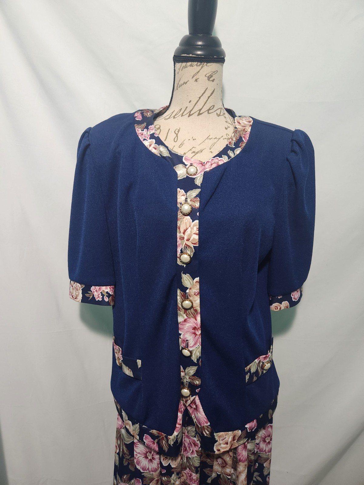 Vintage 80s Risa Ann Blue & Pink Floral Skirt Suit.